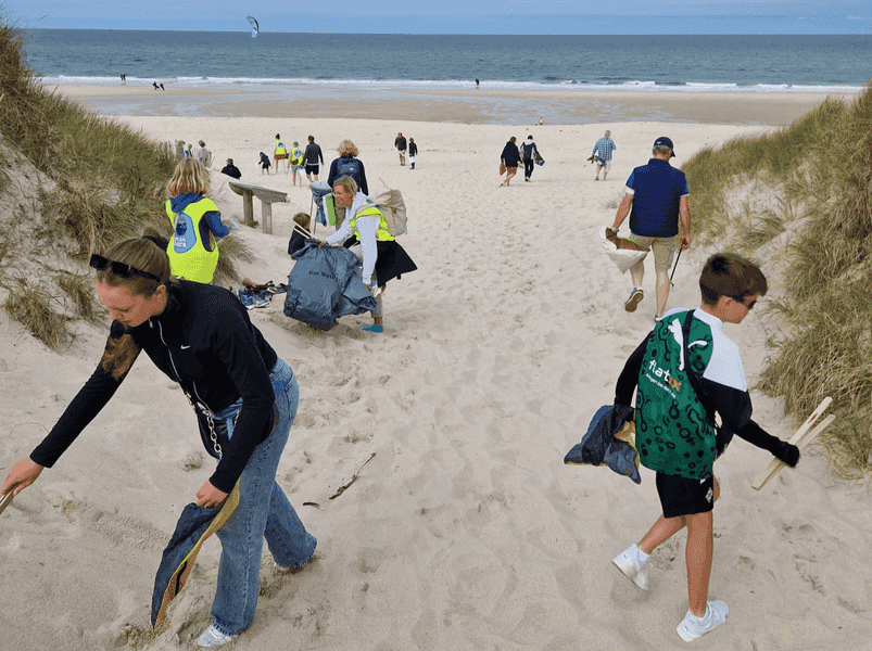 Morgendlicher Cleanup mit Trash-Art