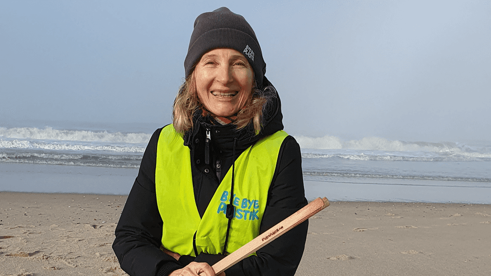 Kurzfristige Strandreinigung nach Sturm "Bernd"